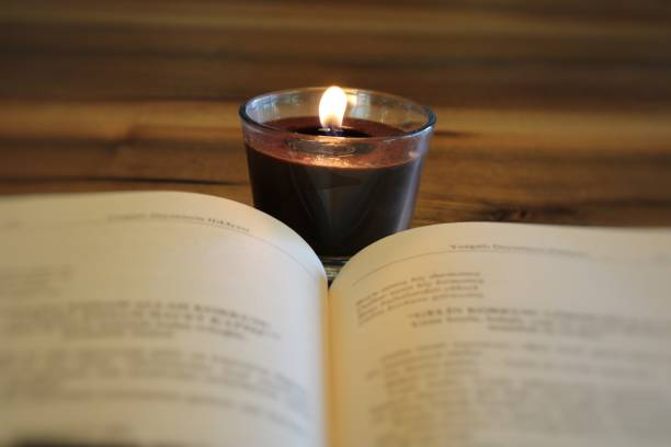 Bakhoor candle for readers